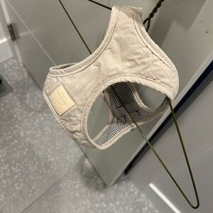 Fuzzy yard dog step in harness medium